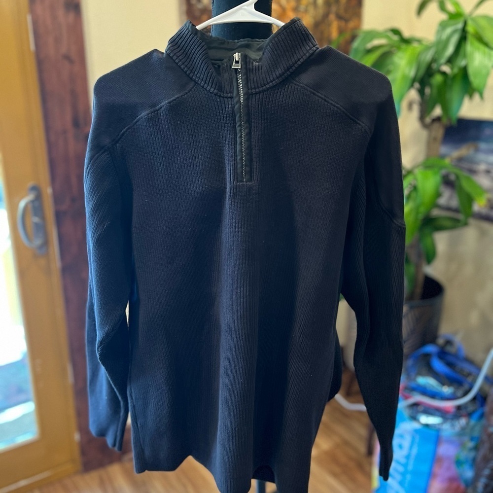 ORVIS quarter zip sweater in GUC